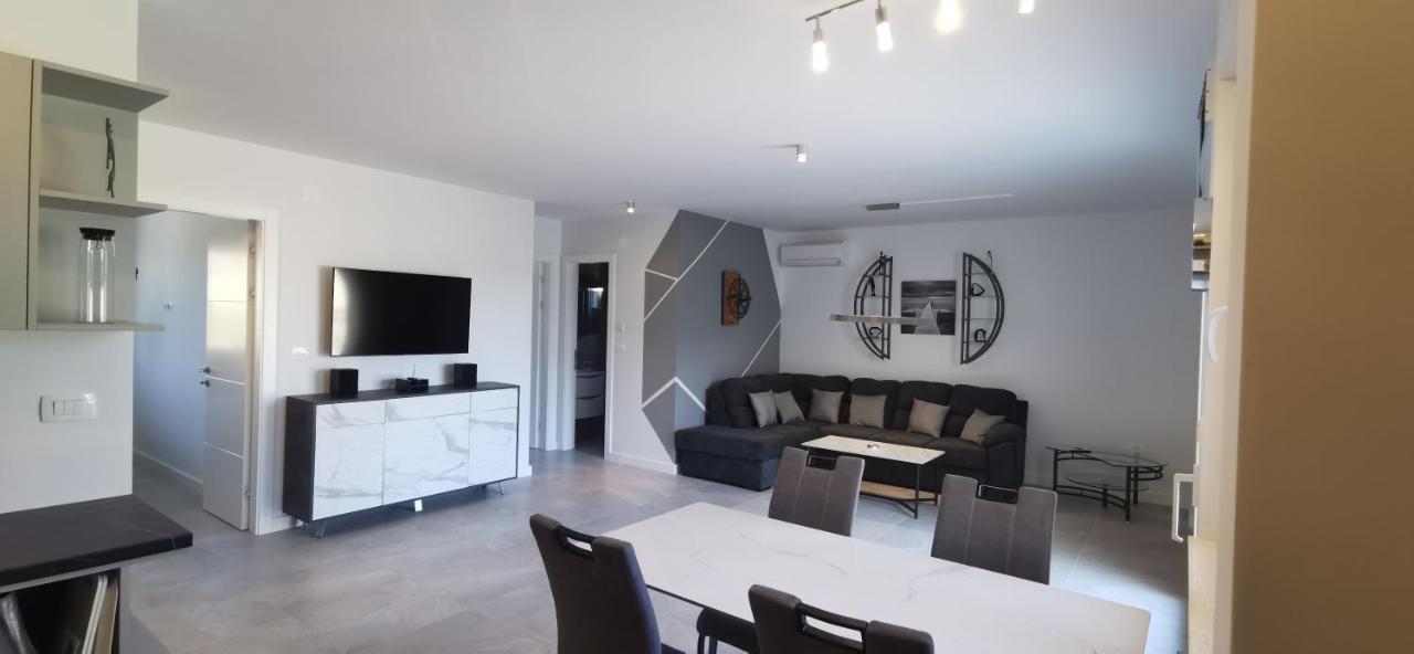 Volme Pool Apartment Баньоле Екстериор снимка