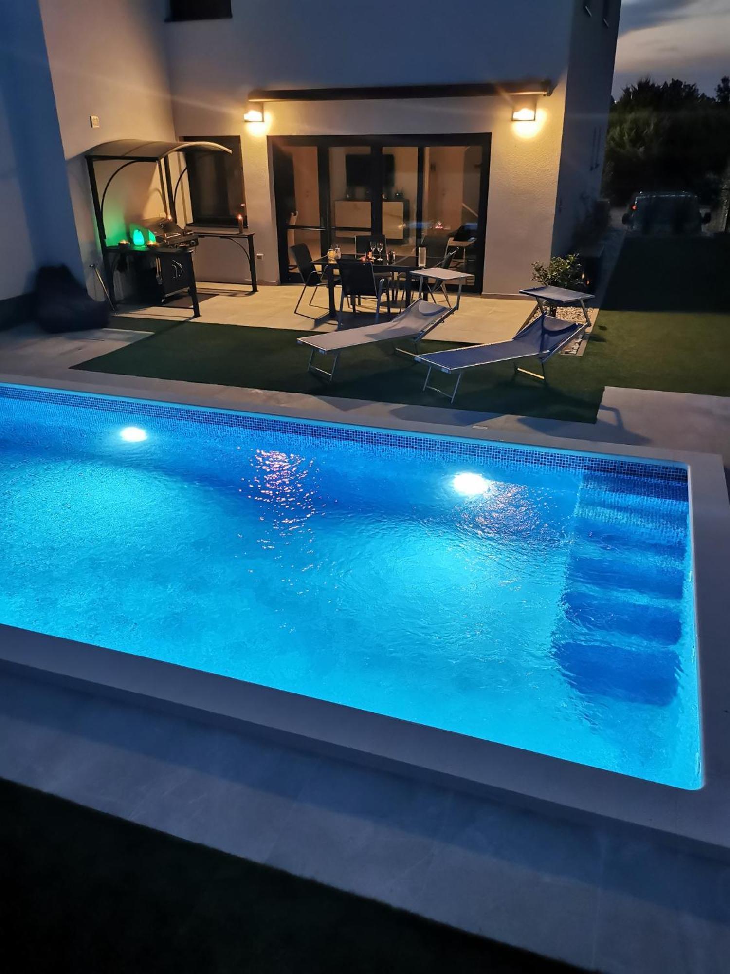 Volme Pool Apartment Баньоле Екстериор снимка